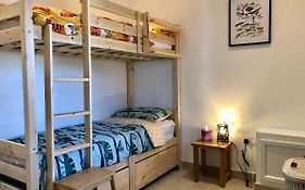 Cosy Cottage, Short Walk To Southbourne Beach And Restaurants